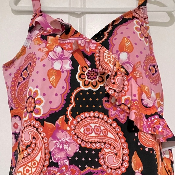 Never worn bathing suit top like new lined soft padded bra - Picture 2 of 6